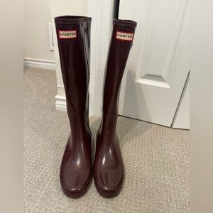 Hunter tall rain boots gloss maroon burgundy size 9